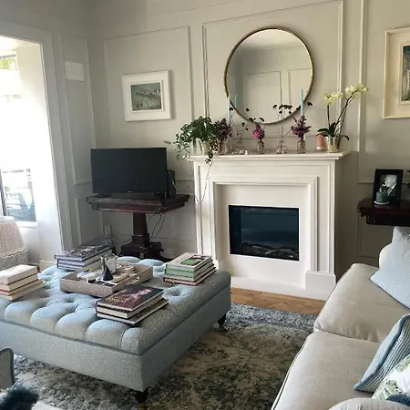 Deansgrange Road Bed & Breakfast